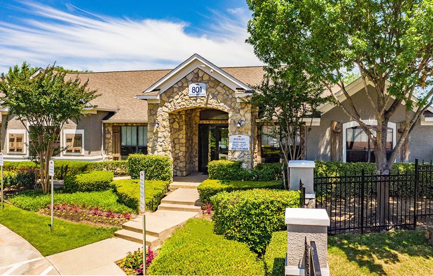 Beckley Townhomes, 801 Beckleymeade Ave, Dallas, TX RentCafe